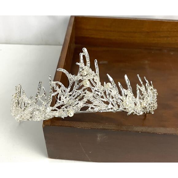 Clear Rhinestone Pearl Bead Silver Tone Metal Bridal Tiara Crown NEW - Picture 15 of 16